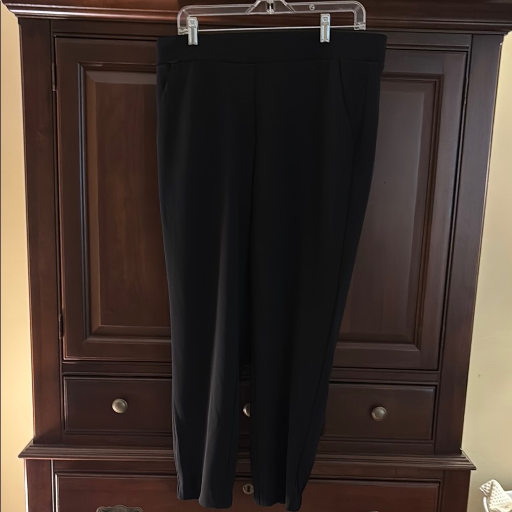 Loft Classic Black Women's lined pants NWT size L pull on w/ cute ankle gather